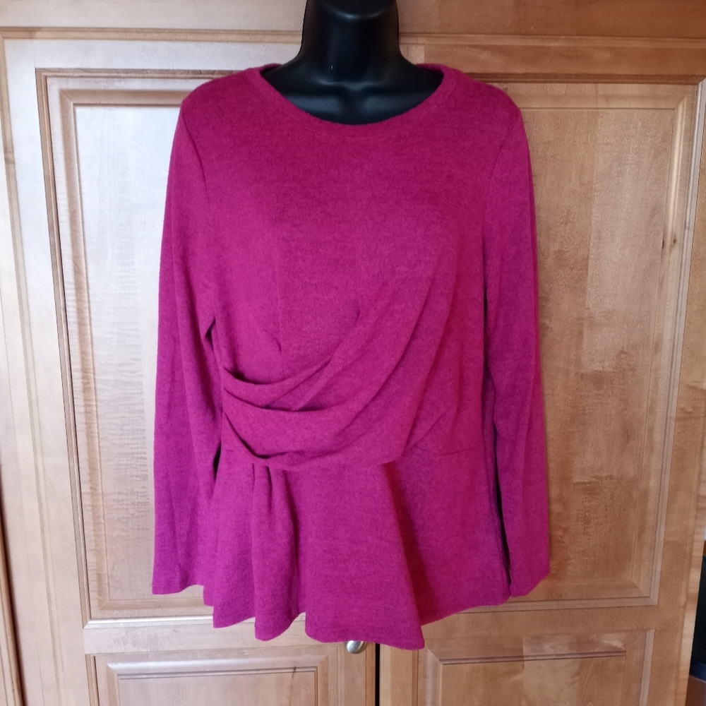 New: DG2 knit top